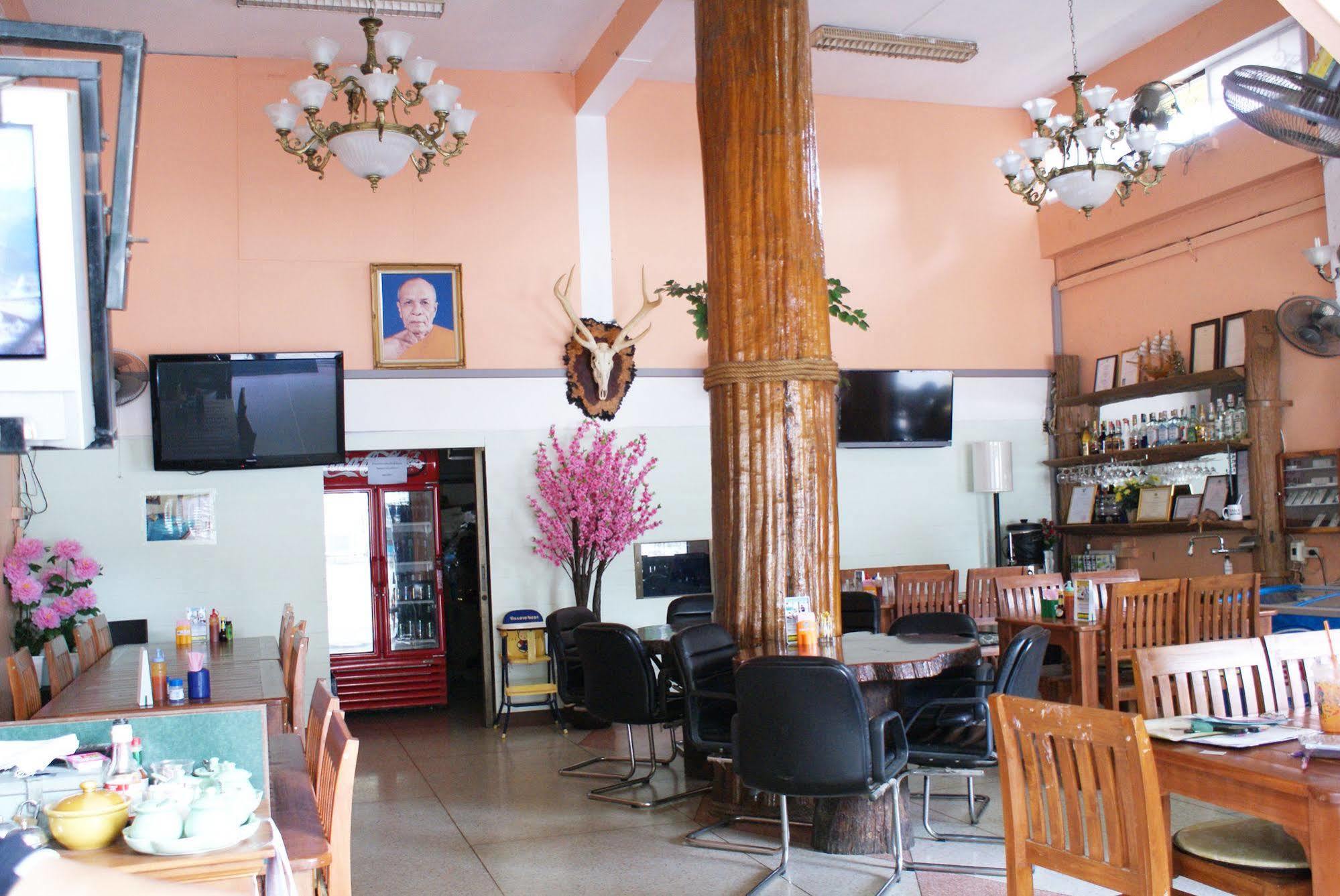 Tara Bed And Breakfast Kanchanaburi Esterno foto