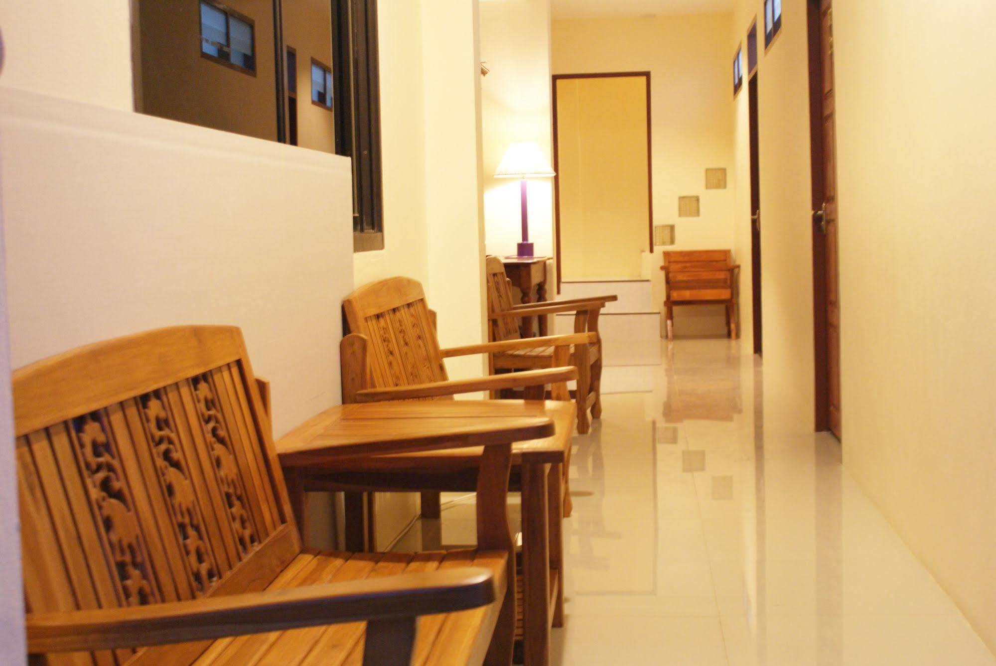 Tara Bed And Breakfast Kanchanaburi Esterno foto